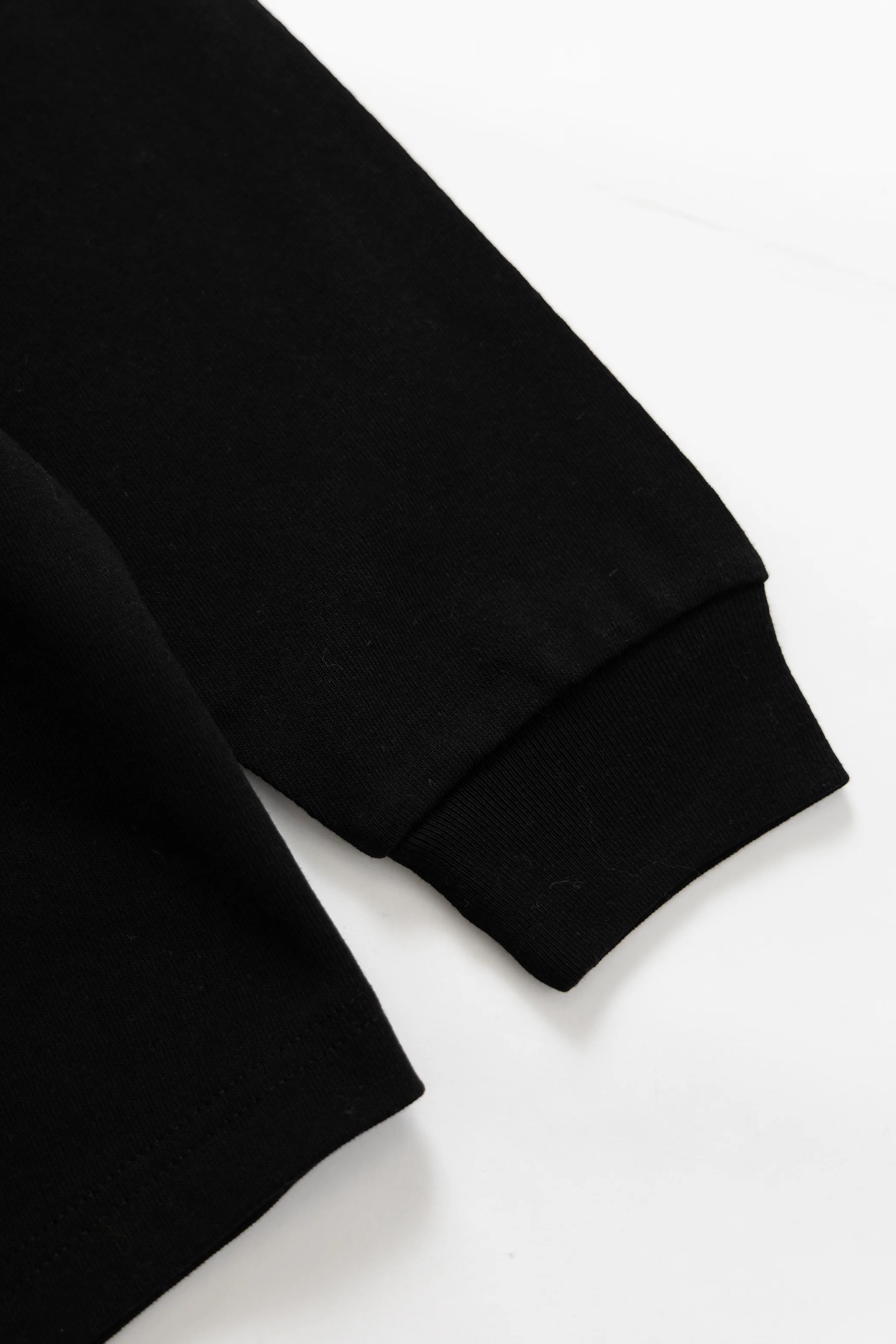 United Athle - 4422 9oz Magnum Weight Long Sleeve T-Shirt - Black - Image 4